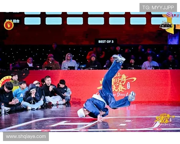 重庆街舞队与广州街舞队赛后状态分析与精彩瞬间回顾