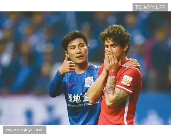 全球瞩目!足球明星风采大赏,激情比赛背后的故事揭秘