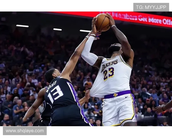 国王队与湖人队精彩对决免费直播全程回放与赛后分析尽在这里